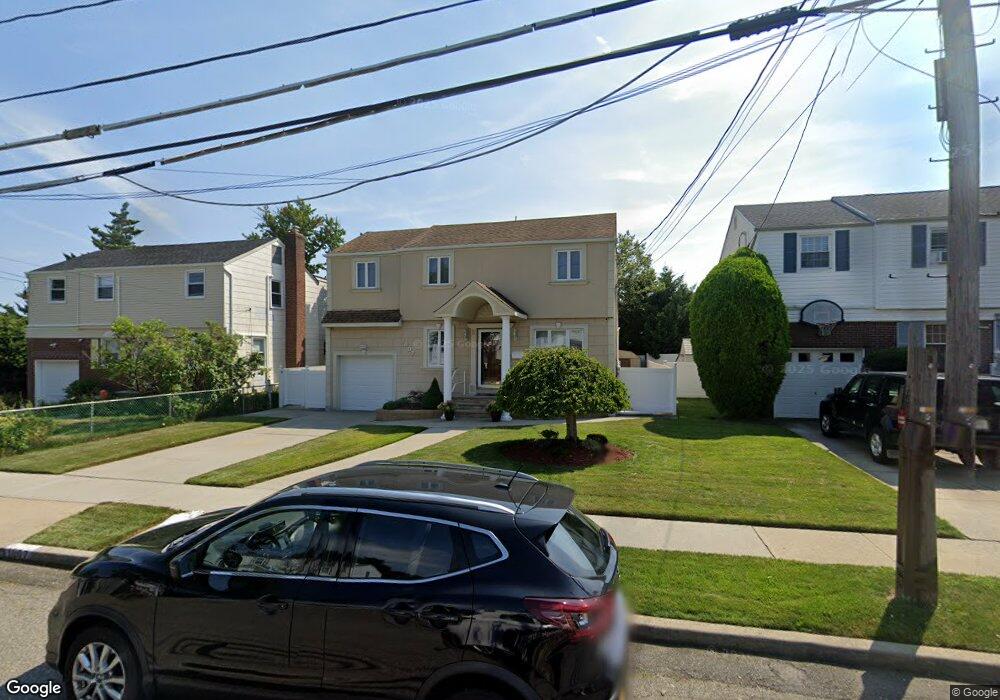 1007 Hancock Ave, Franklin Square, NY 11010 - photo 1