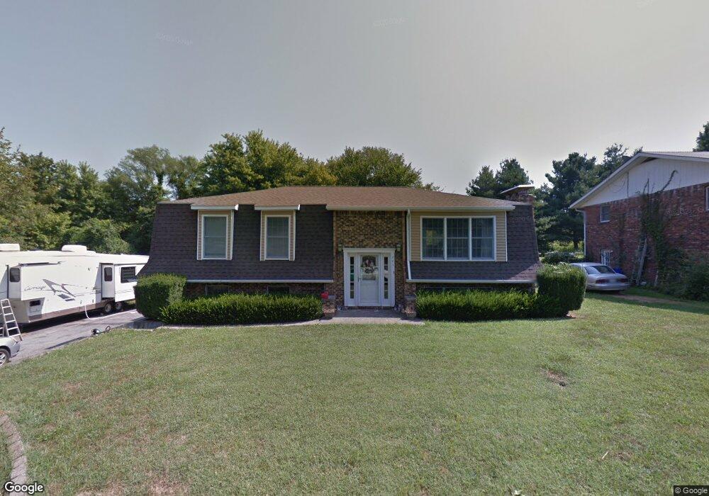 201 Yvonne Dr, Collinsville, IL 62234 - photo 1