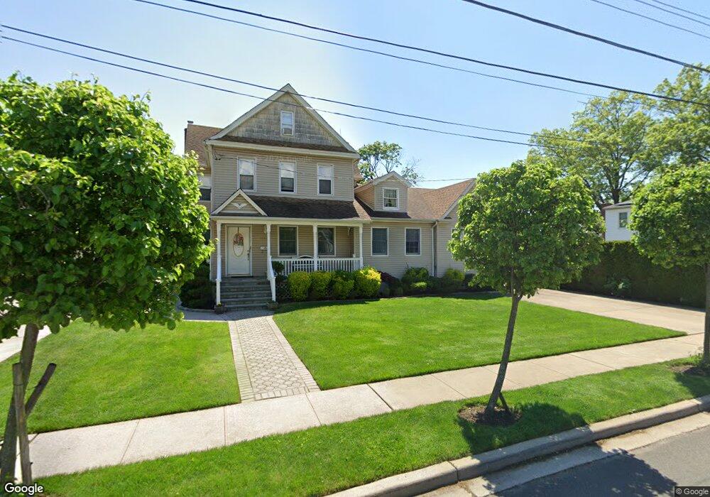 1085 Lloyd St, Franklin Square, NY 11010 - photo 1