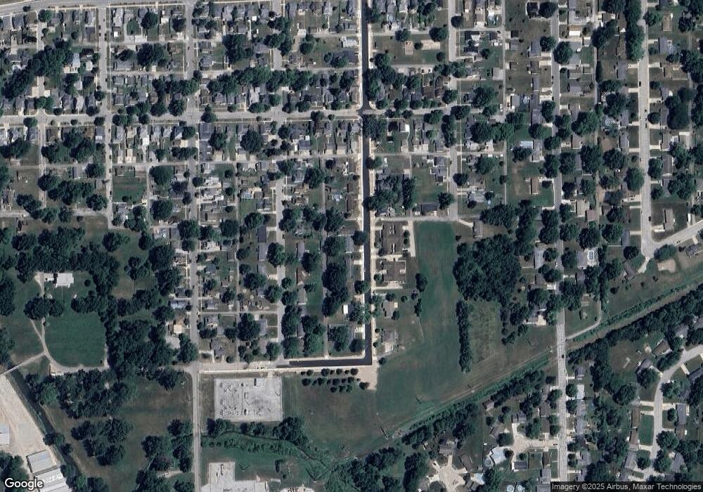 227 S Baxter St, Auburn, IN 46706 - photo 1