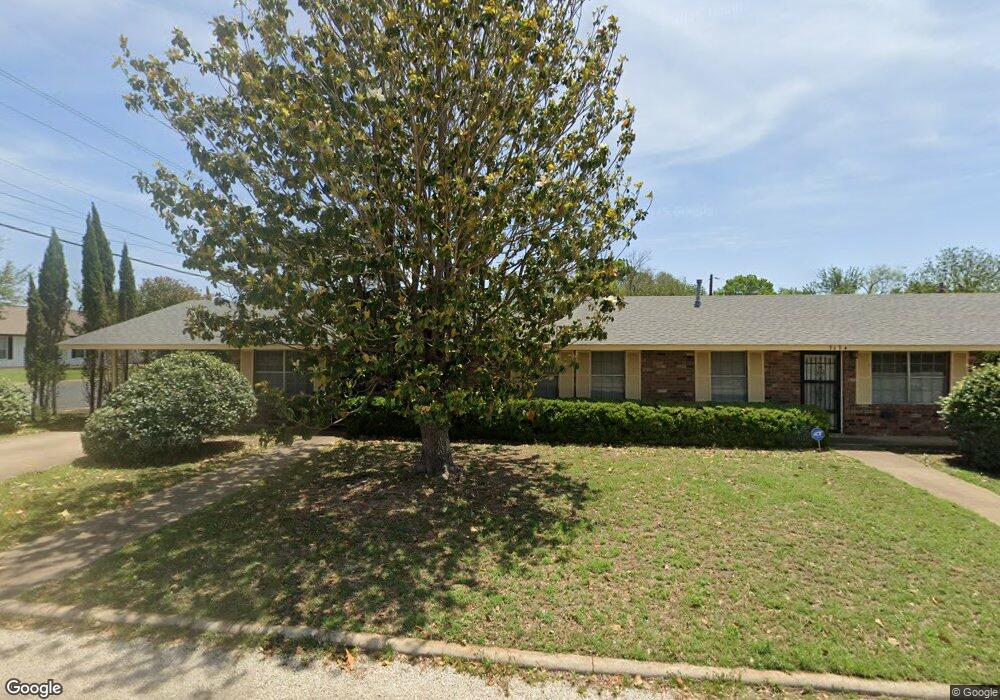 717 Jessica St, Fredericksburg, TX 78624 - photo 1