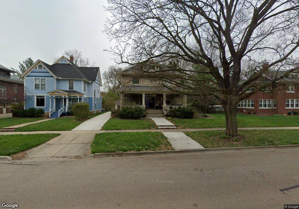 818 W Downer Place, Aurora, IL 60506 - photo 1