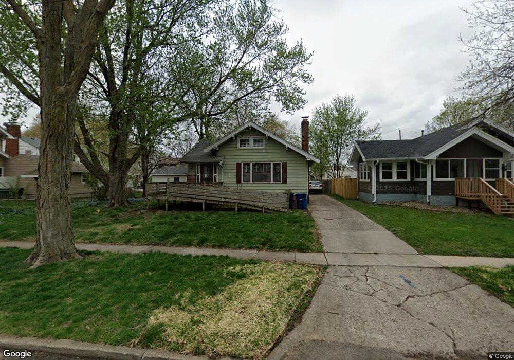1050 39th St, Des Moines, IA 50311 - photo 1