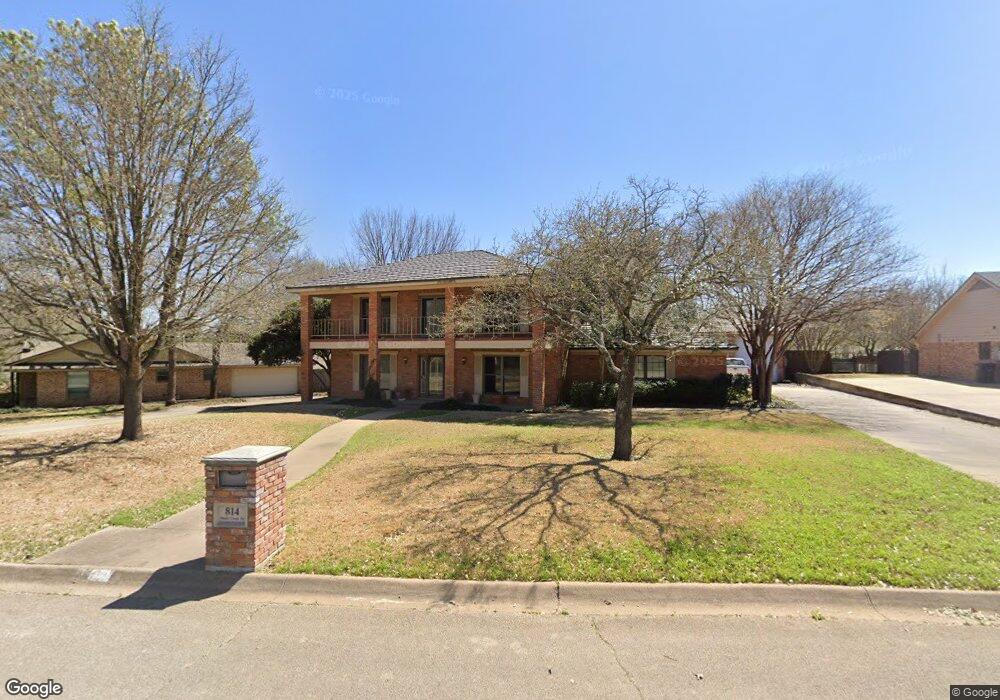 814 Shady Creek Dr, Cleburne, TX 76033 - photo 1