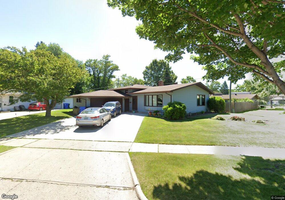2909 Edgemont St N, Fargo, ND 58102 - photo 1