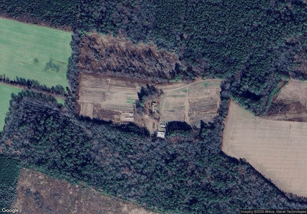 737 Popes Creek Rd, Colonial Beach, VA 22443 - photo 1