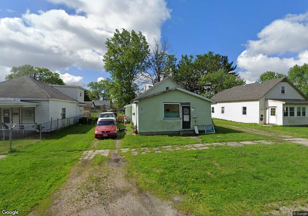 705 Richmond Ave, Mattoon, IL 61938 - photo 1