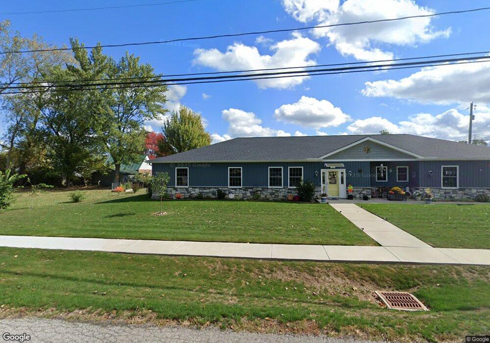 685 Oakwood Ave, Sheffield Lake, OH 44054 - photo 1