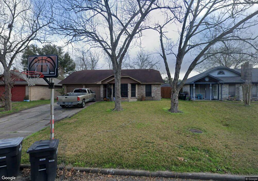 2804 Mockingbird Dr, Alvin, TX 77511 - photo 1