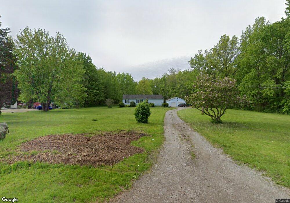 5602 W Maple Rd, Geneva, OH 44041 - photo 1