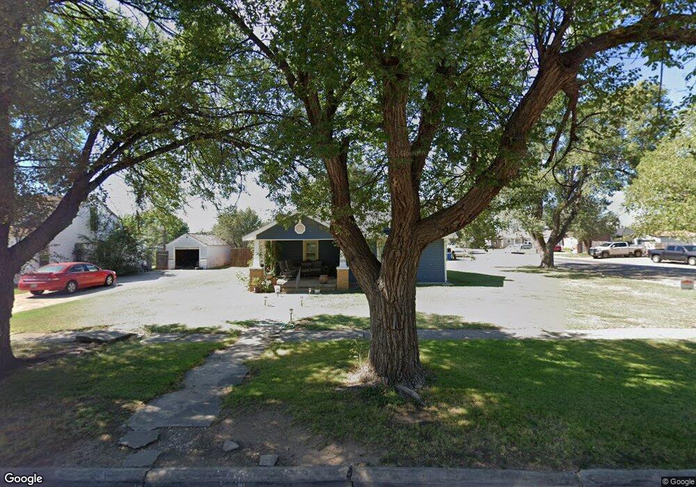 302 Binkley Ave, Dumas, TX 79029 - photo 1