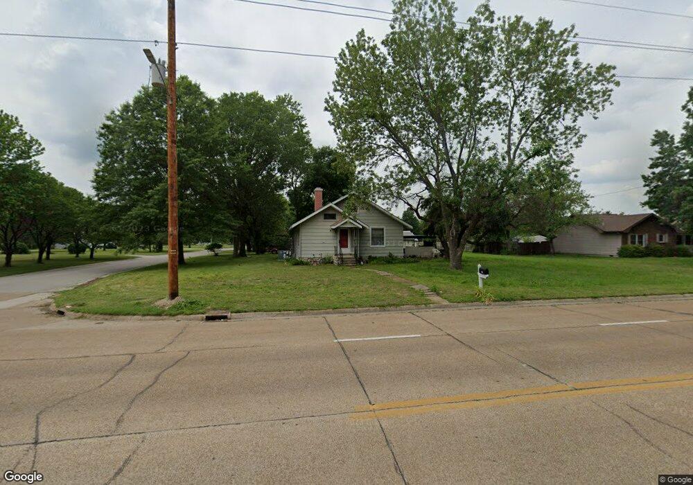 1131 S 32nd St, Parsons, KS 67357 - photo 1