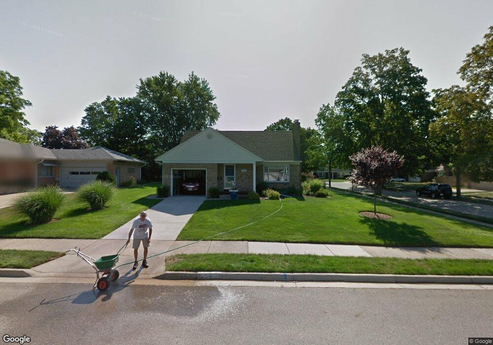 1441 Wellington Rd, Lansing, MI 48910 - photo 1