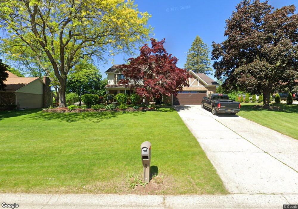 1233 Springborrow Dr, Flint, MI 48532 - photo 1