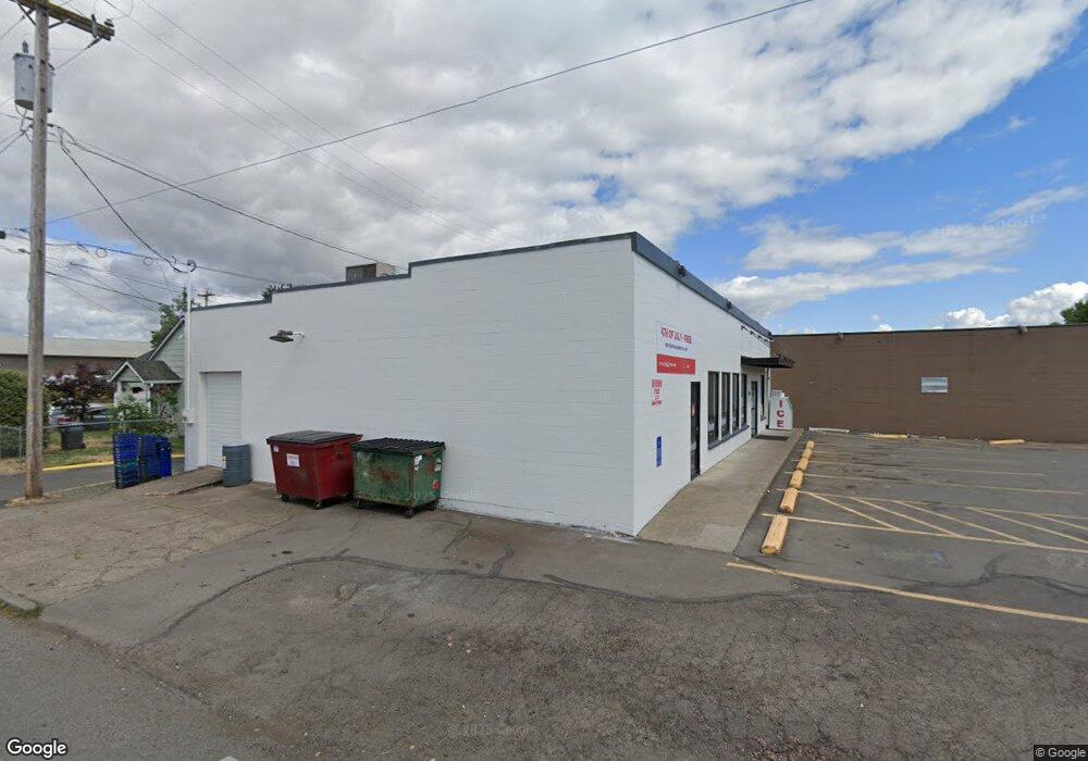 810 N Main St, Independence, OR 97351 - photo 1