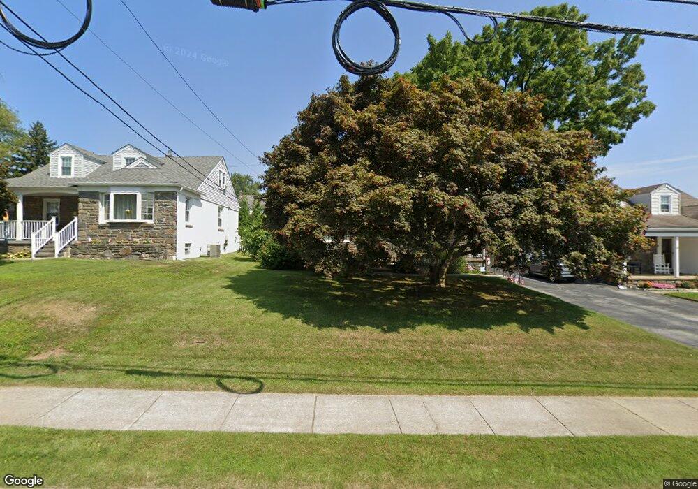 15 Locust Rd, Morton, PA 19070 - photo 1