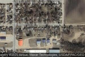 349 E Sharon St, Le Center, MN 56057