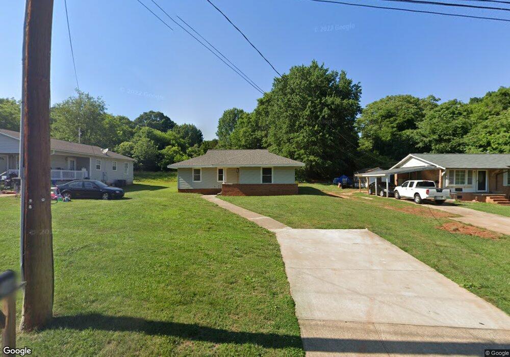 346 W Raleigh Ave, Statesville, NC 28677 - photo 1