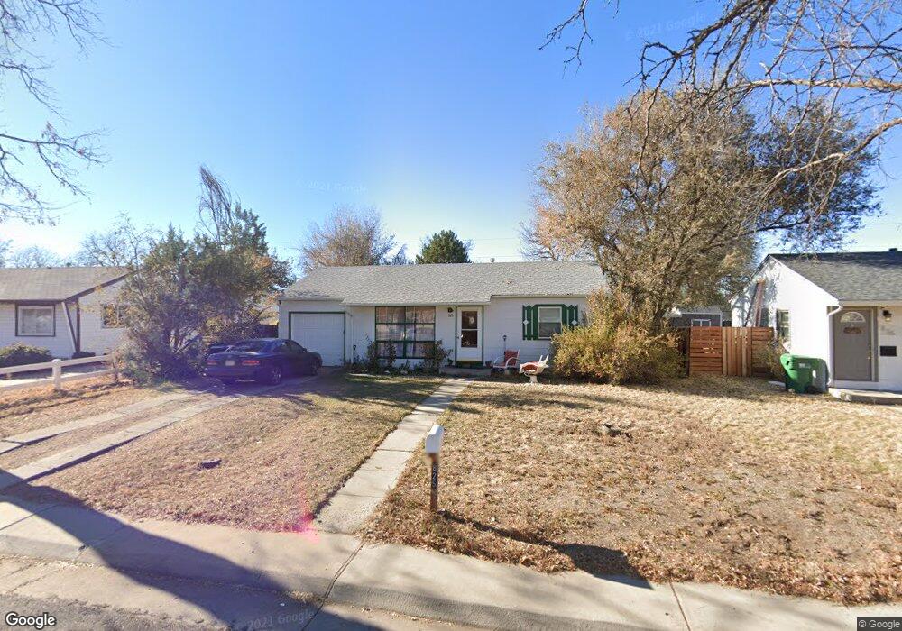 825 Lansing St, Aurora, CO 80010 - photo 1