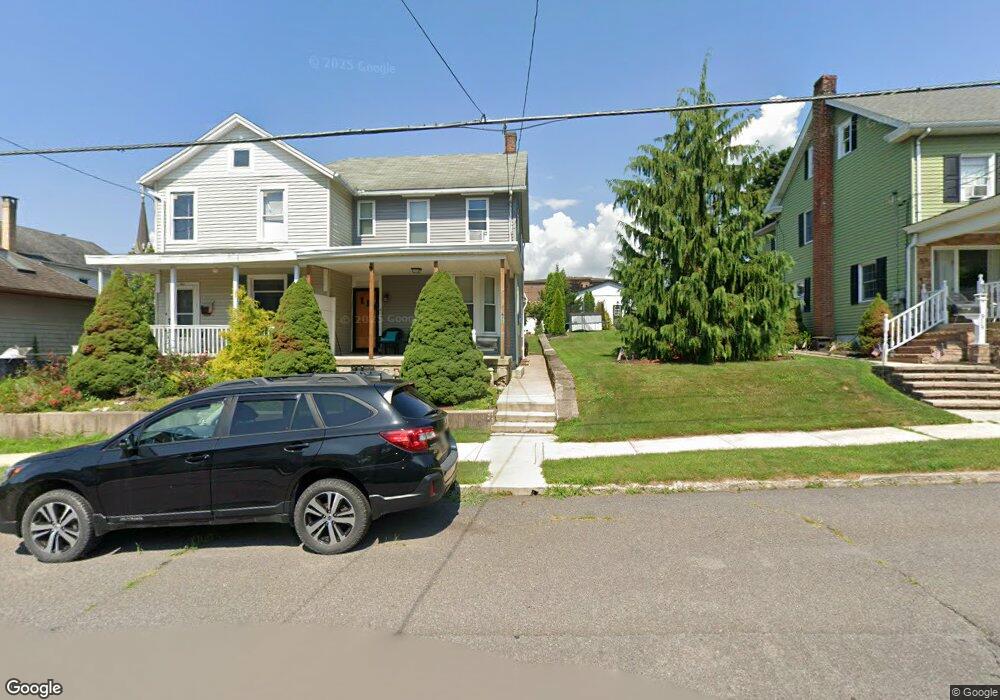 611 Center St, Jim Thorpe, PA 18229 - photo 1