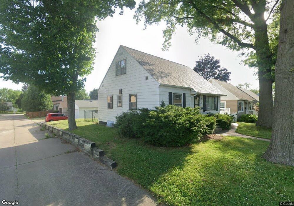 1630 W Central Park Ave, Davenport, IA 52804 - photo 1