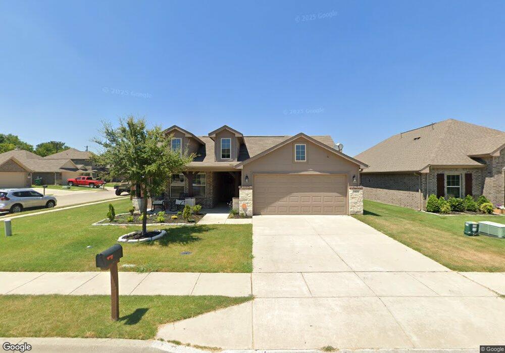 1801 Silver Oak Dr, Gainesville, TX 76240 - photo 1