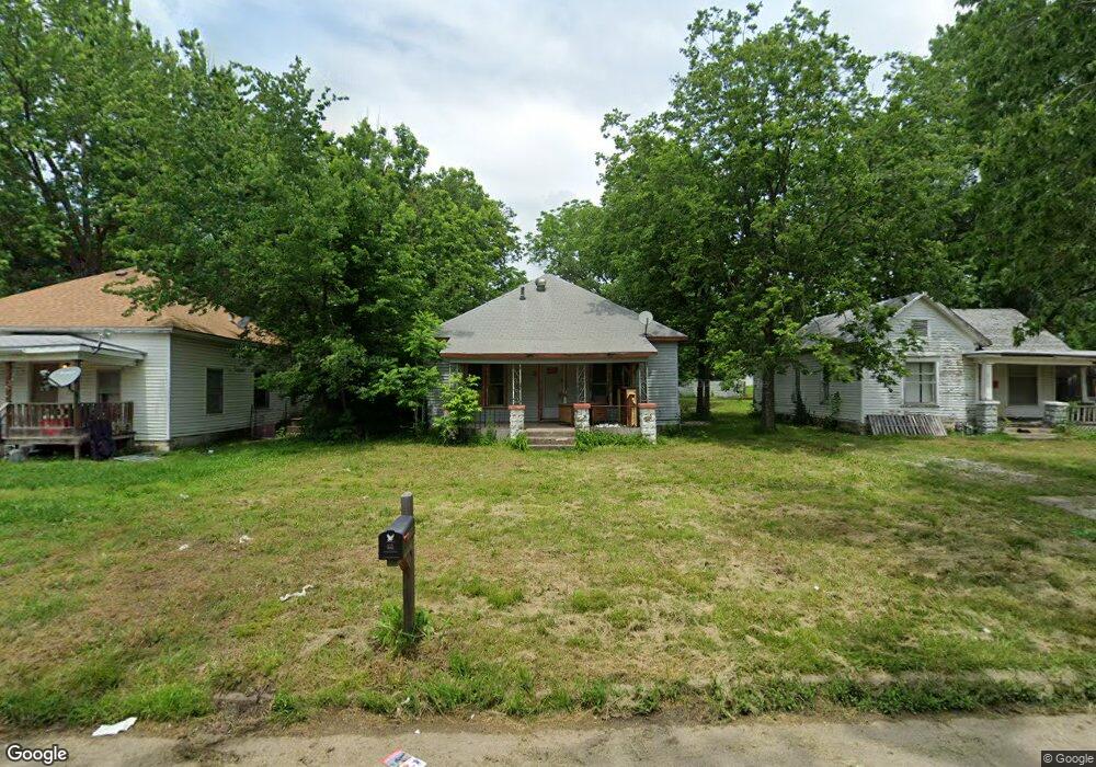 2513 Dirr Ave, Parsons, KS 67357 - photo 1