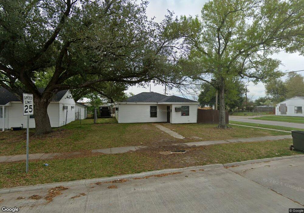 1723 9th Ave, Lake Charles, LA 70601 - photo 1