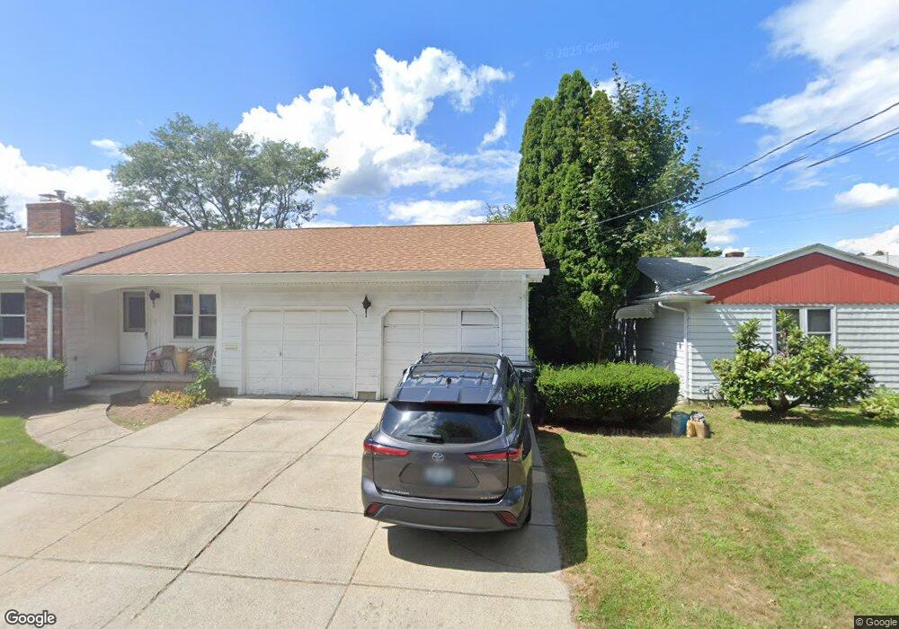 227R Gentian Ave, Providence, RI 02908 - photo 1