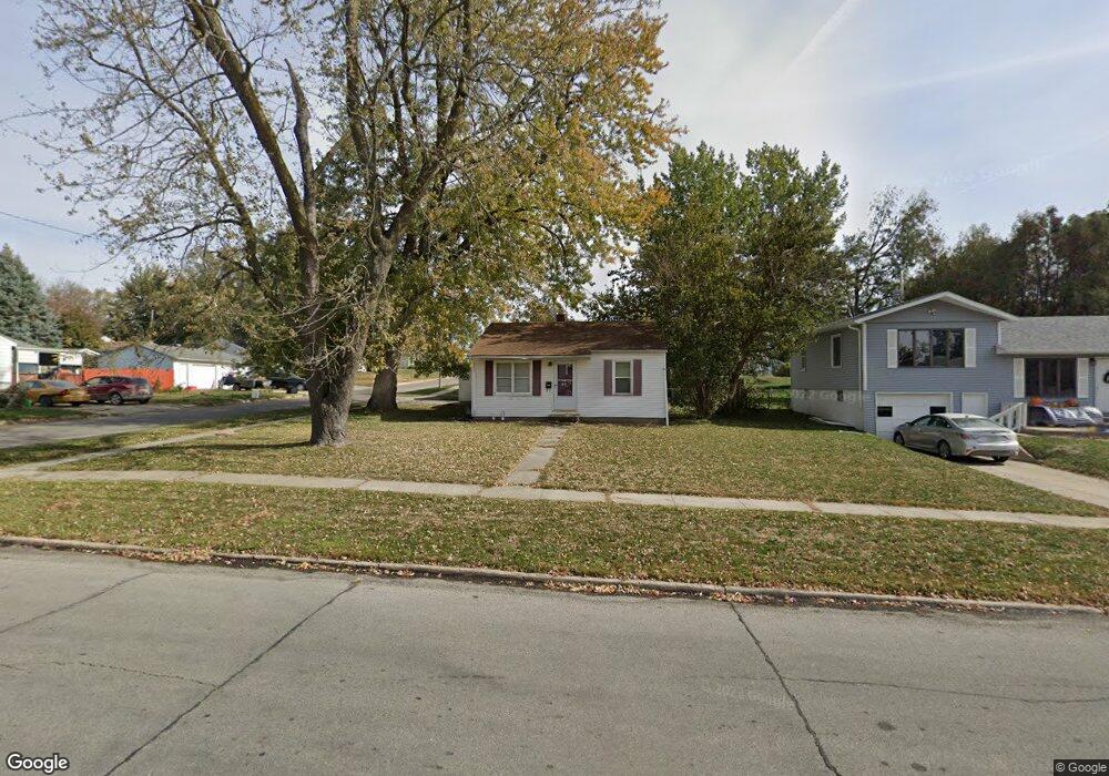 502 E 21st St S, Newton, IA 50208 - photo 1