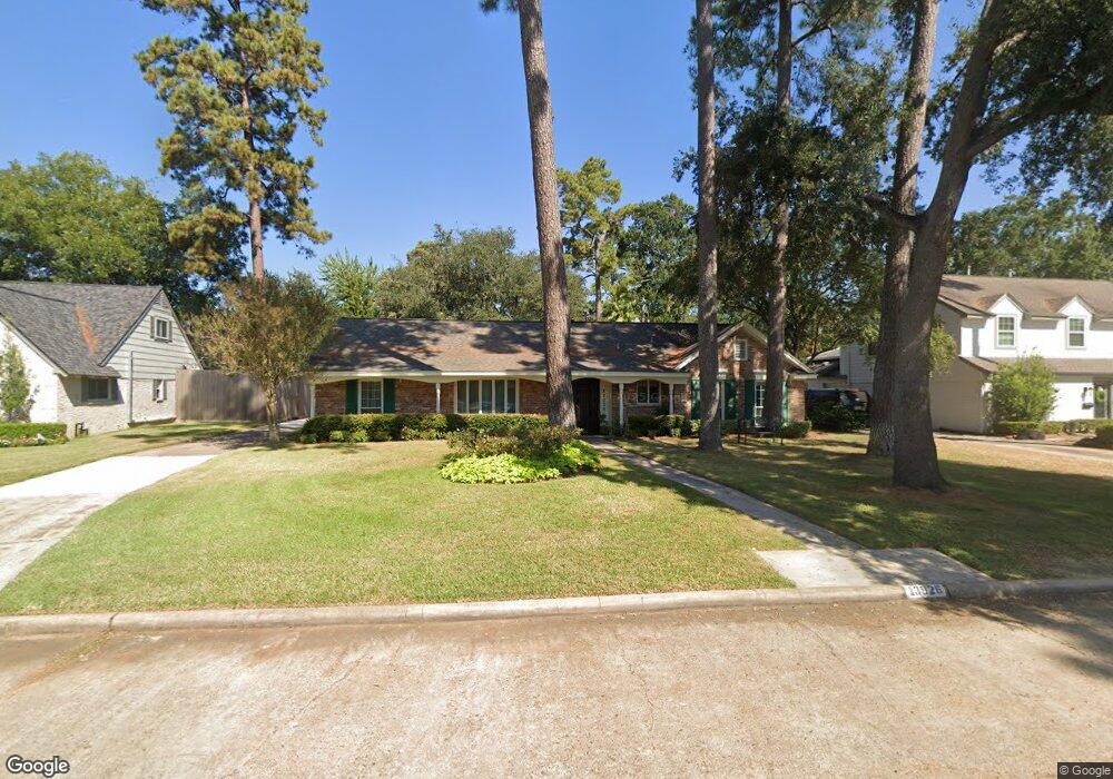 13926 Pebblebrook Dr, Houston, TX 77079 - photo 1