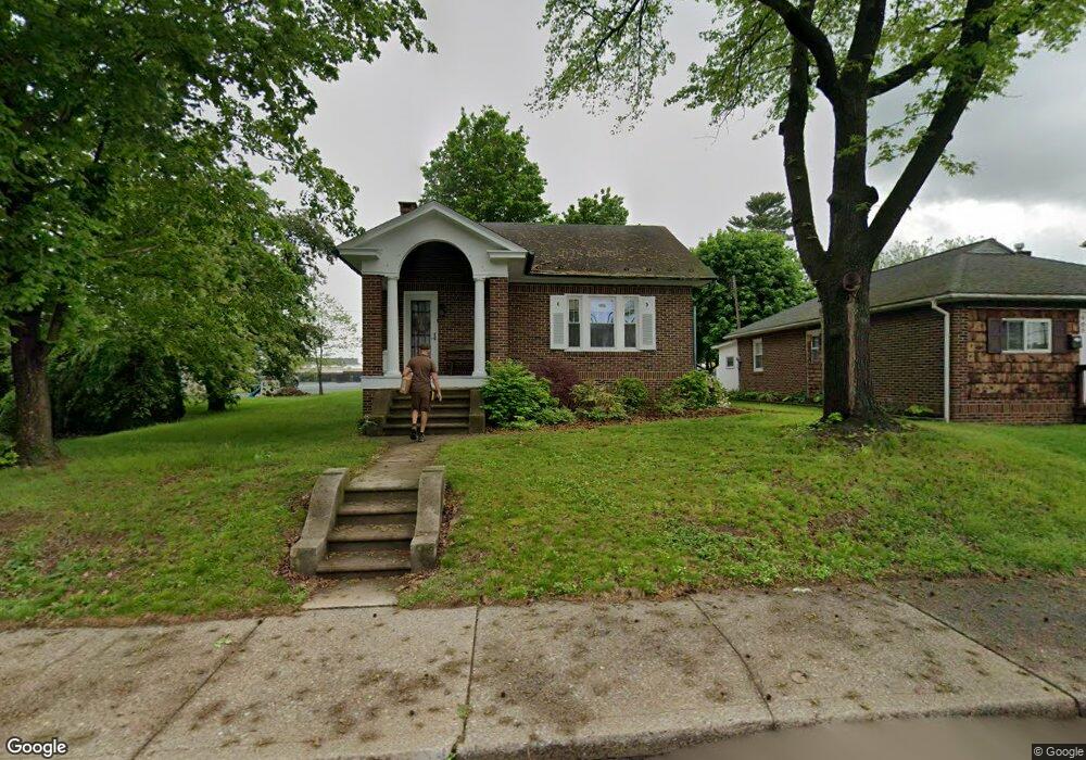 909 Main St, Shoemakersville, PA 19555 - photo 1