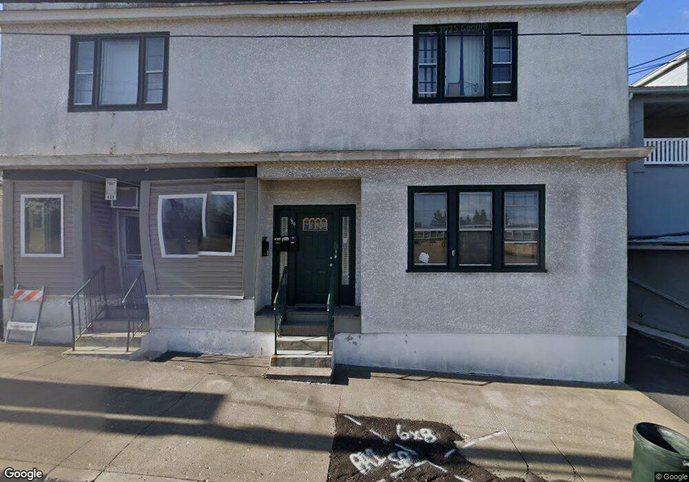 452 E Drinker St, Dunmore, PA 18512 - photo 1