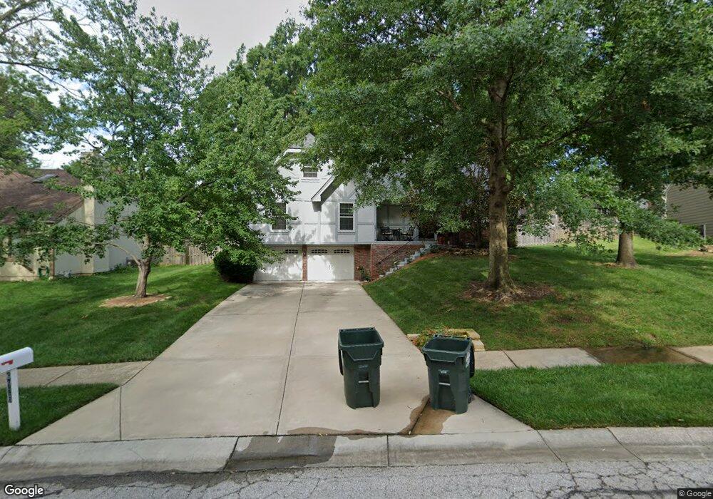 6928 Rene Ct, Shawnee, KS 66216 - photo 1