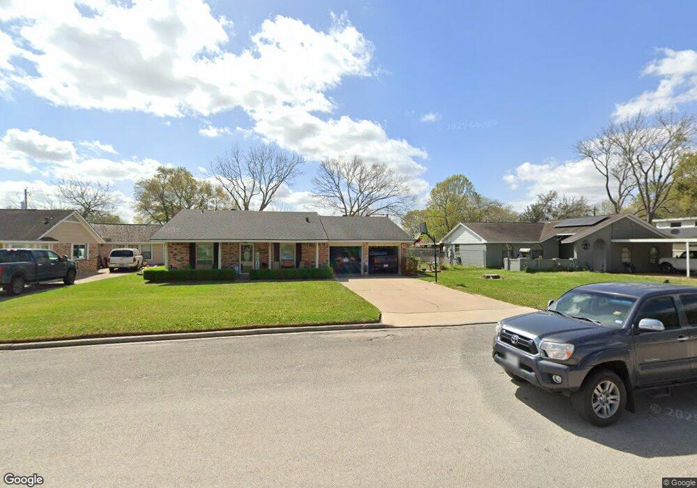 731 Clubside Dr, East Bernard, TX 77435 - photo 1