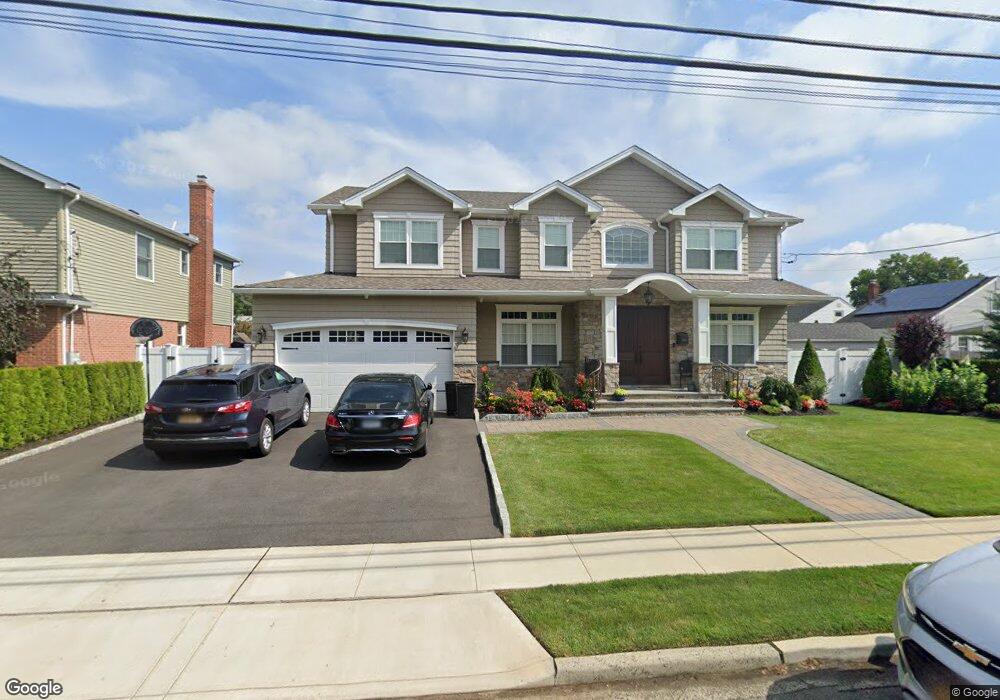 1080 Cathedral Ave, Franklin Square, NY 11010 - photo 1