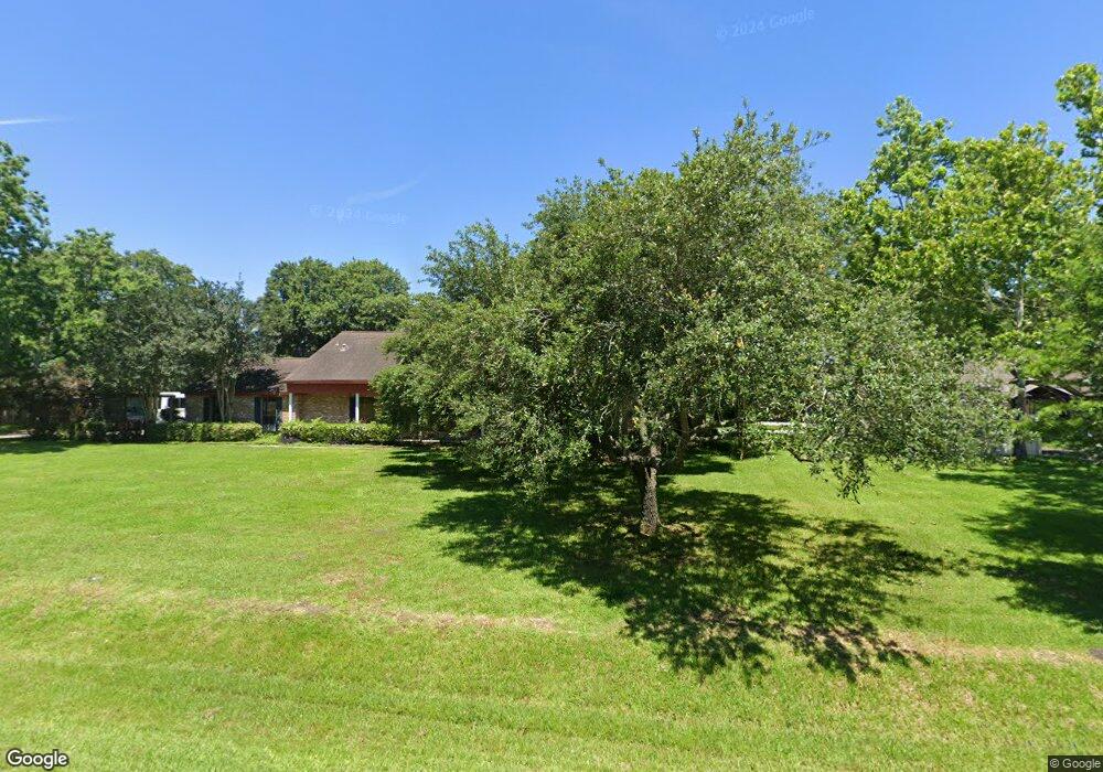 304 N Clear Creek Dr, Friendswood, TX 77546 - photo 1