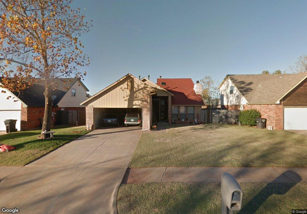 2109 NE 9th St, Moore, OK 73160 - photo 1