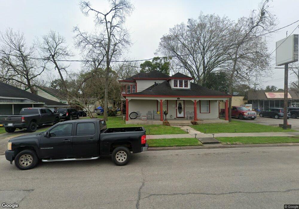 409 W Sealy St, Alvin, TX 77511 - photo 1