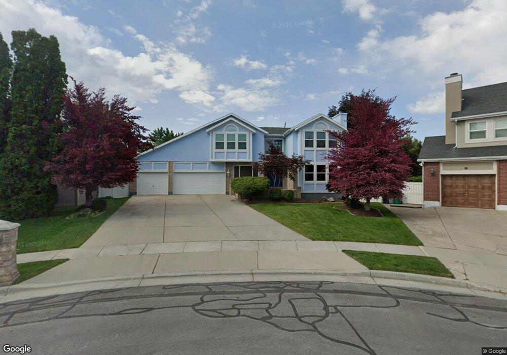 1924 Stalbridge Cir, Sandy, UT 84093 - photo 1