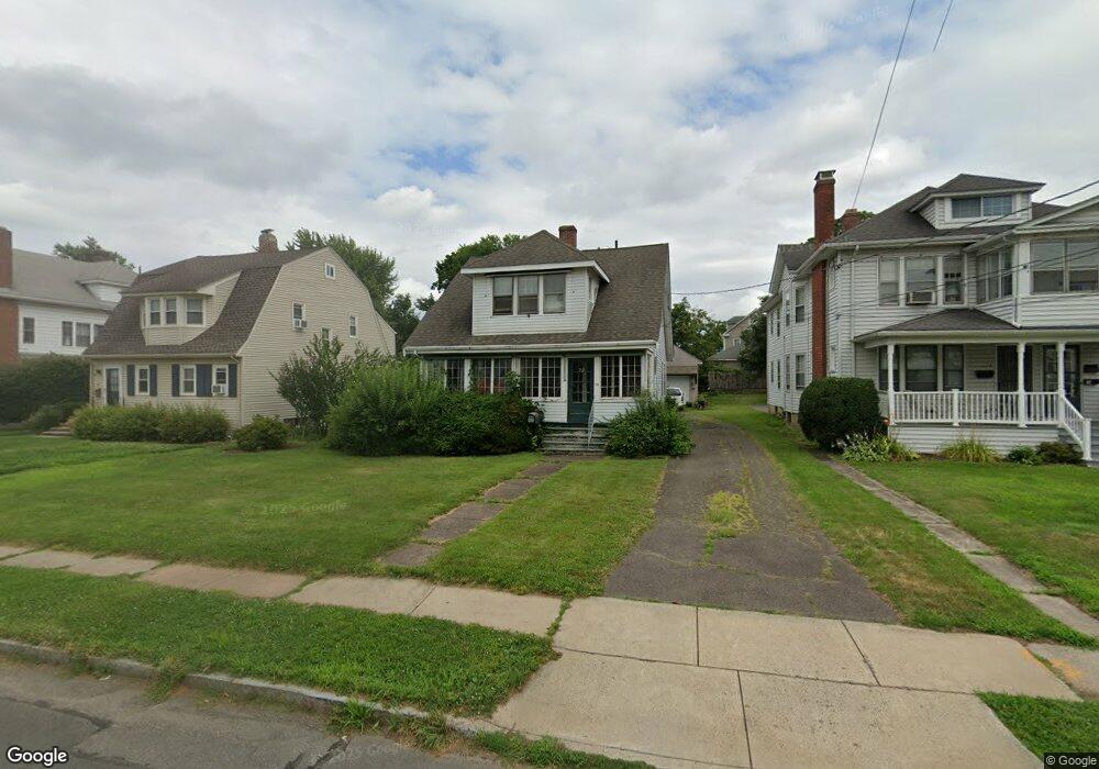 72 Quaker Ln S, West Hartford, CT 06119 - photo 1