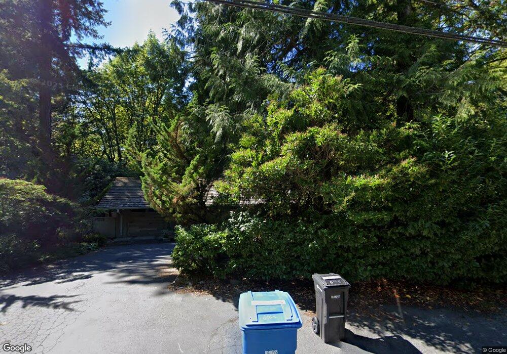 6165 W Mercer Way, Mercer Island, WA 98040 - photo 1