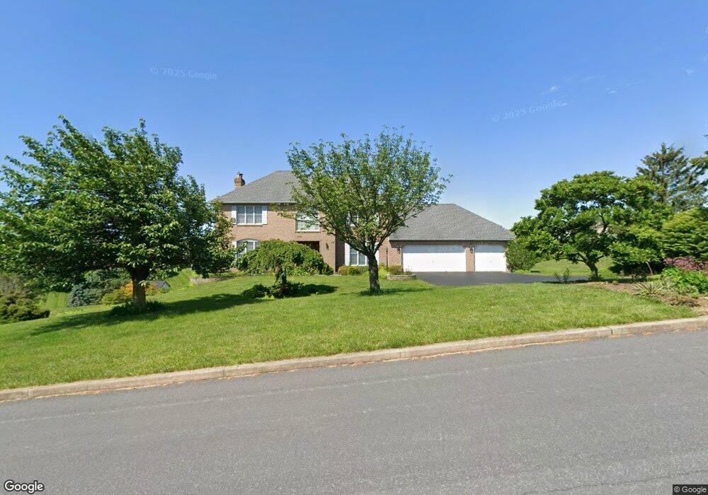 4729 Cortland Dr, Orefield, PA 18069 - photo 1