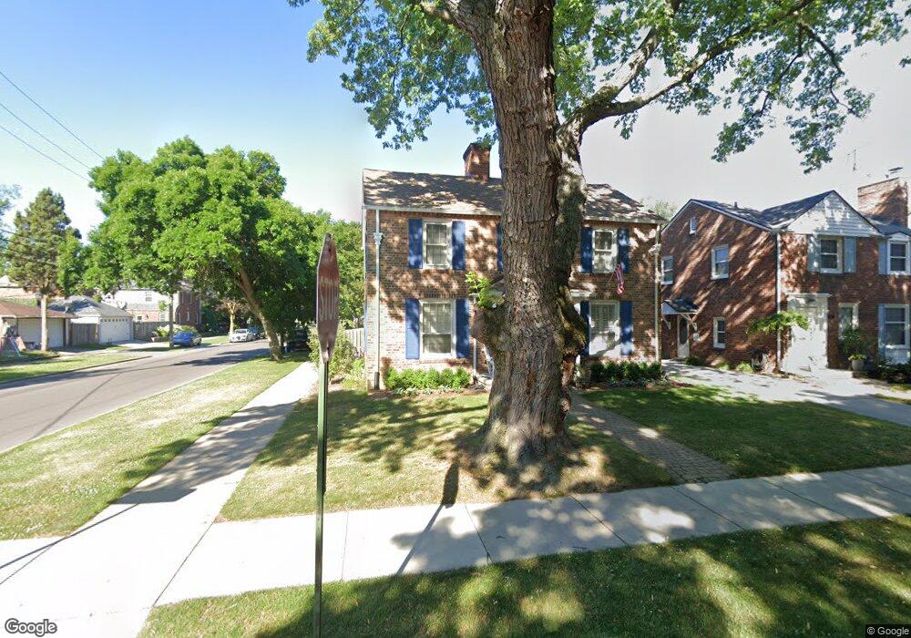 251 Mcmillan Rd, Grosse Pointe Farms, MI 48236 - photo 1