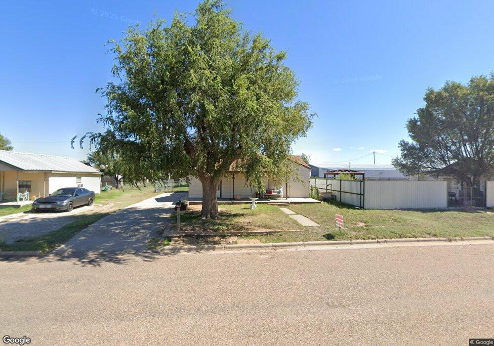 1113 Miller Ave, Dumas, TX 79029 - photo 1