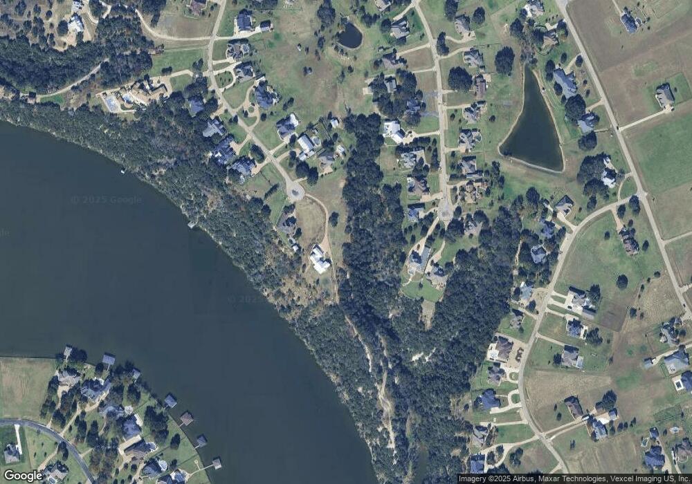 2001 Tree Top Ct, Granbury, TX 76049 - photo 1