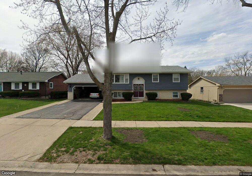 1090 Adobe Dr unit 4, Aurora, IL 60506 - photo 1