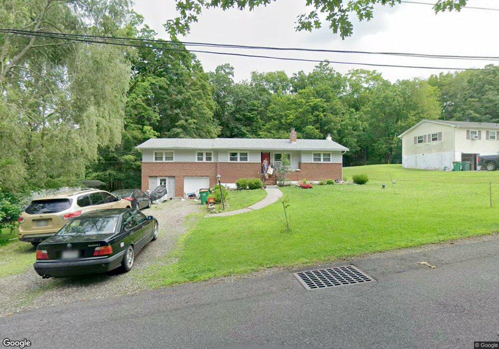 5 Marshall Dr, Poughkeepsie, NY 12601 - photo 1