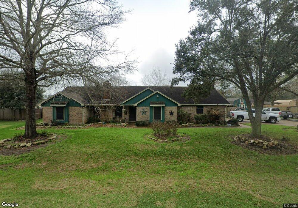 42 Doris Cir N, Alvin, TX 77511 - photo 1