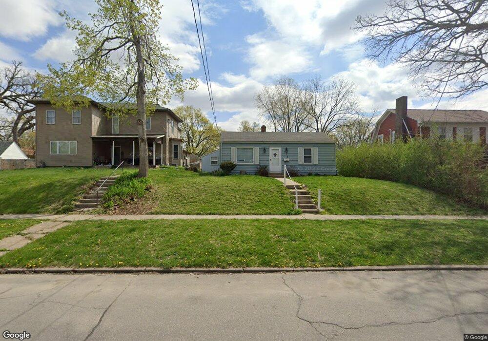 718 E 4th St N, Newton, IA 50208 - photo 1